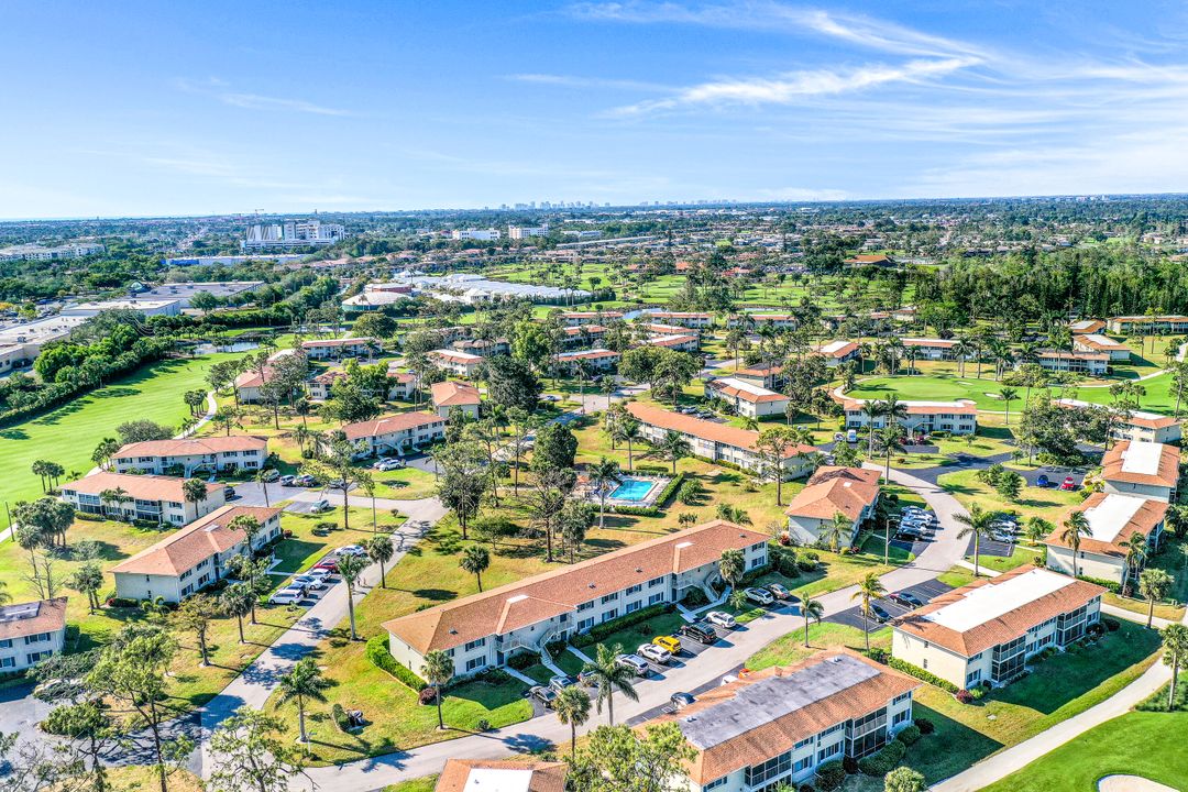 259 Winners Cir #4, Naples, FL 34112
