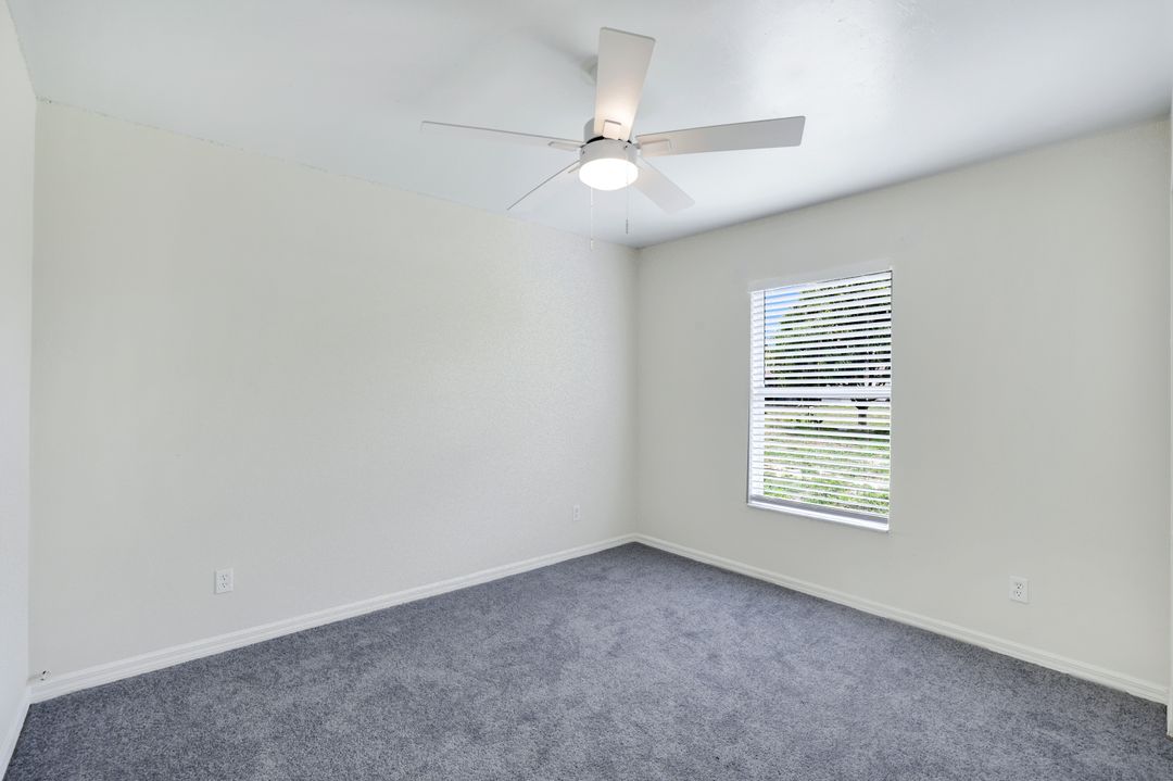 1717 43rd St SW, Naples, FL 34116