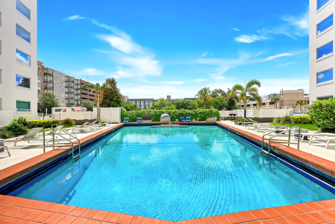 20 W Lucerne Cir #515, Orlando, FL 32801