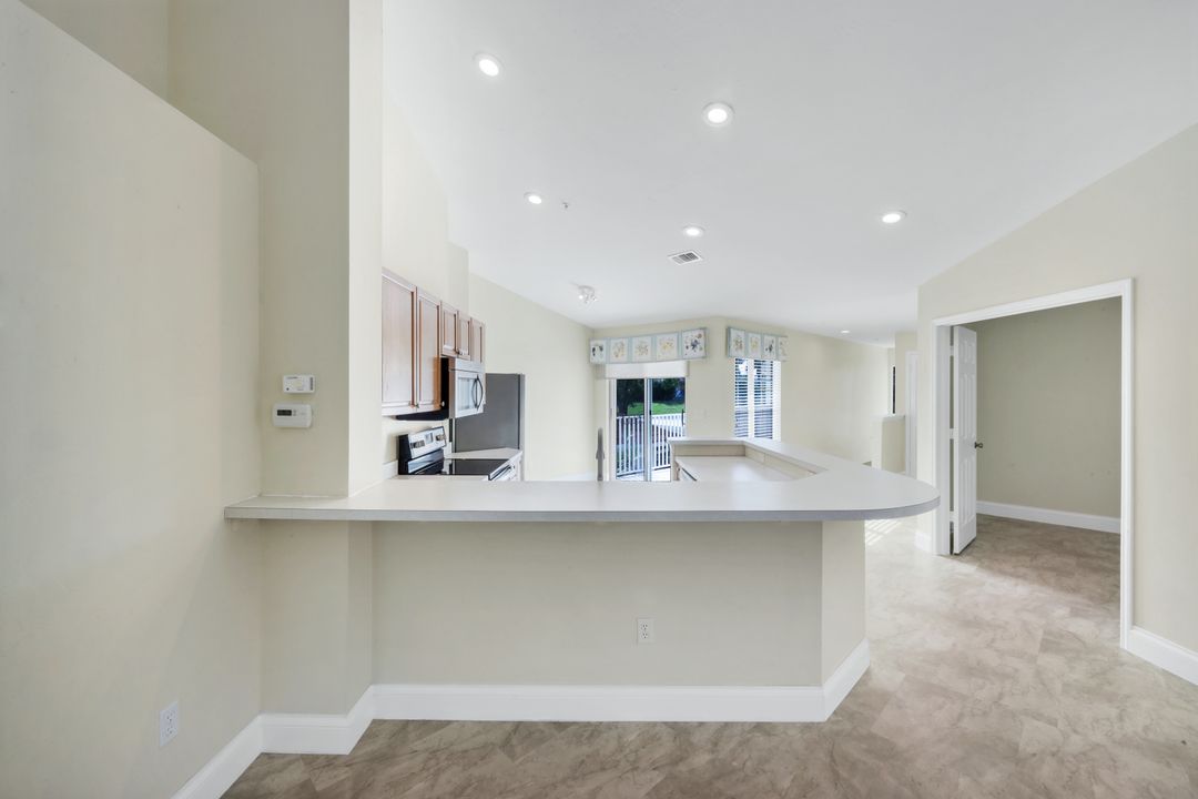 4940 Deerfield Way #201, Naples, FL 34110