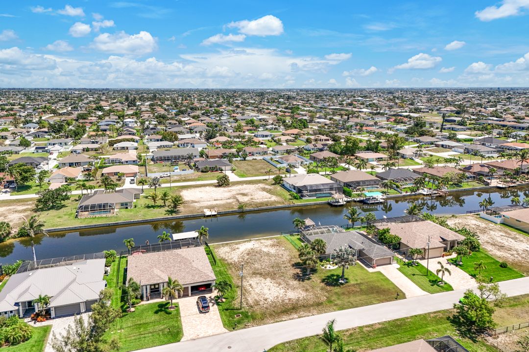1227 SW 37th St, Cape Coral, FL 33914