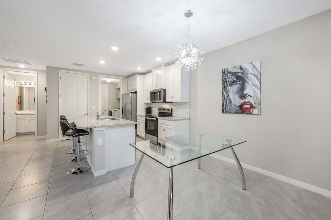 14551 Edgewater Cir, Naples, FL 34114