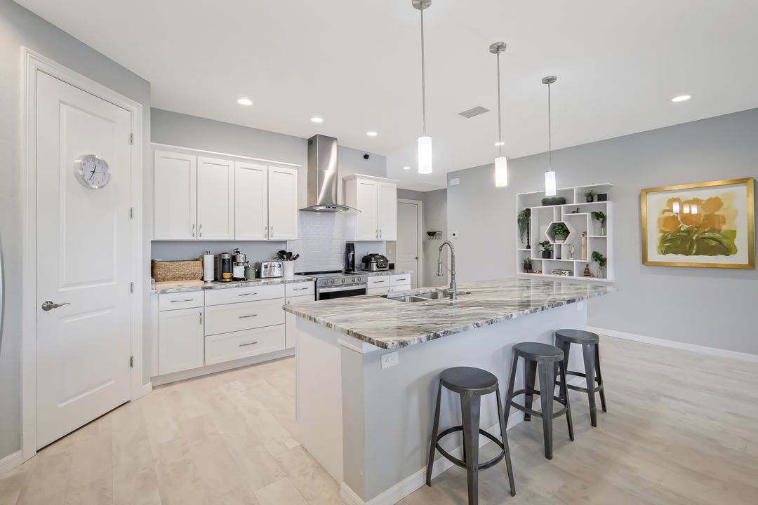 2214 Isle of Pines Ave, Fort Myers, FL 33905