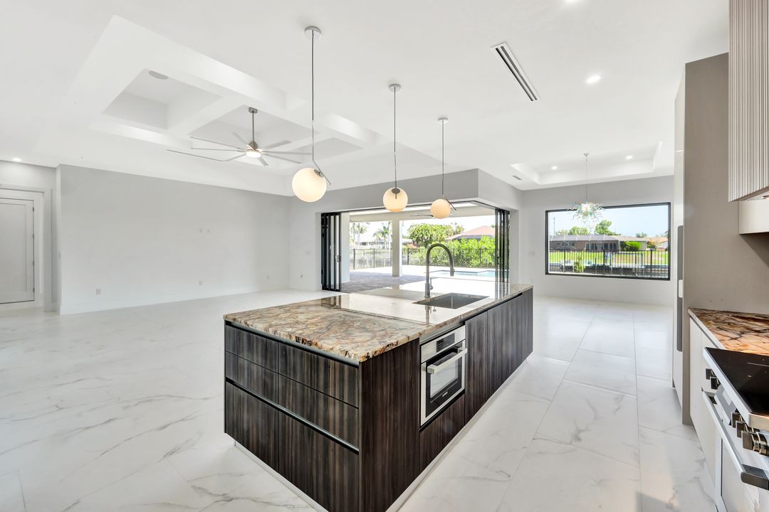 1511 SE 21st St, Cape Coral, FL 33990