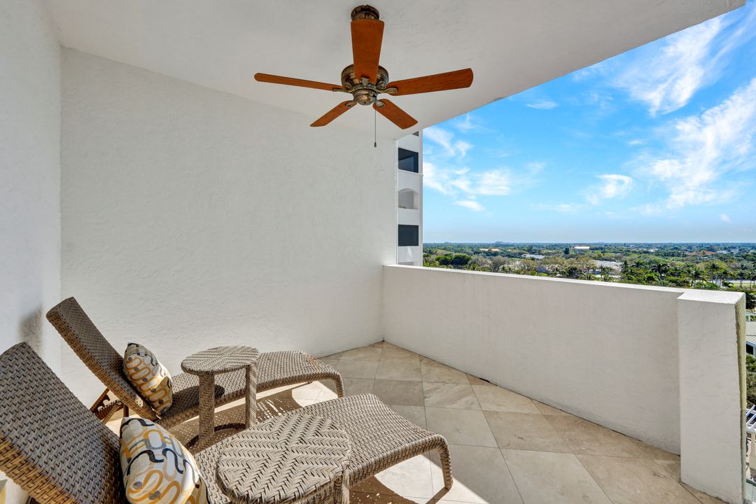 285 Grande Way #903, Naples, FL 34110