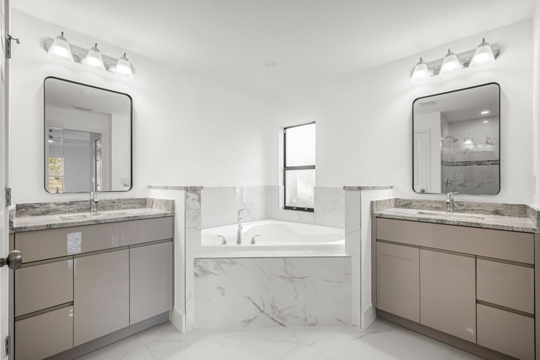 2618 Queen Dr, Lehigh Acres, FL 33971