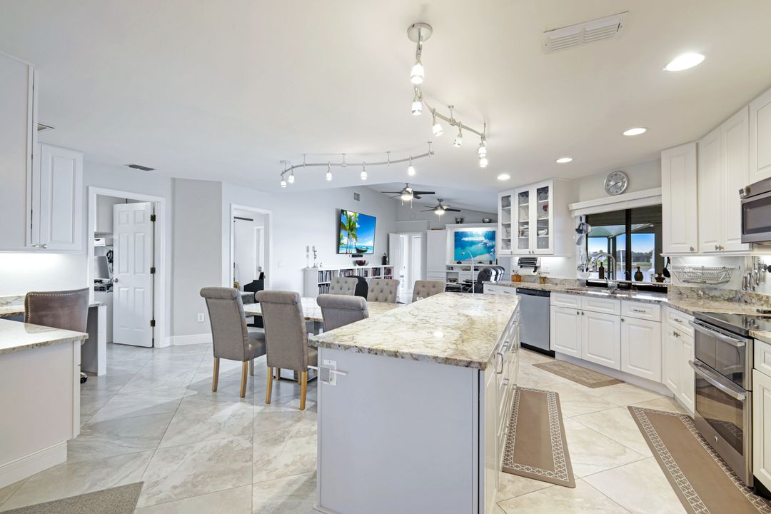 1222 SW 4th Ct, Cape Coral, FL 33991