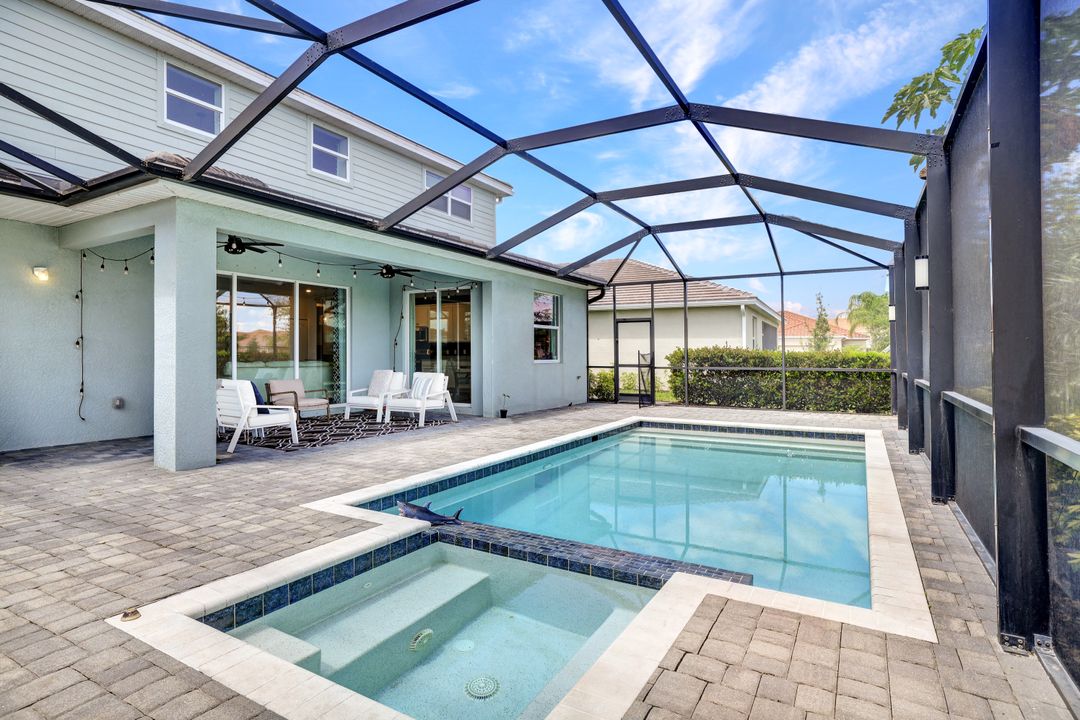 2369 Tangerine Ln, Naples, FL 34120