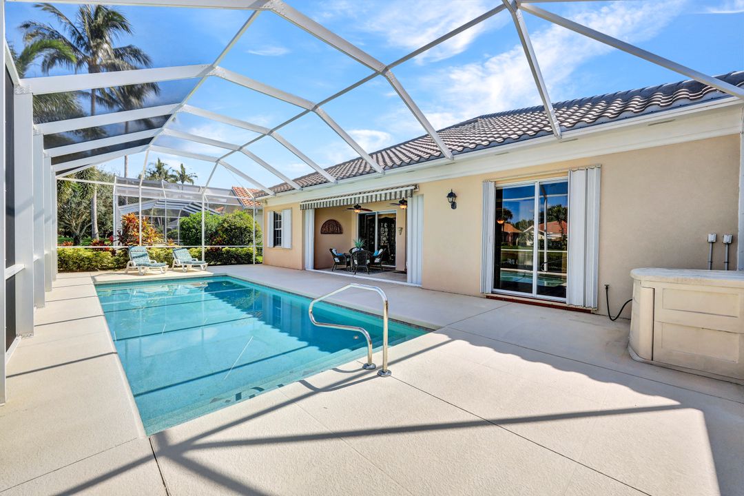 4313 Queen Elizabeth Way, Naples, FL 34119