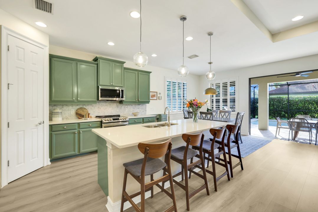 16357 Aberdeen Wy, Naples, FL 34110