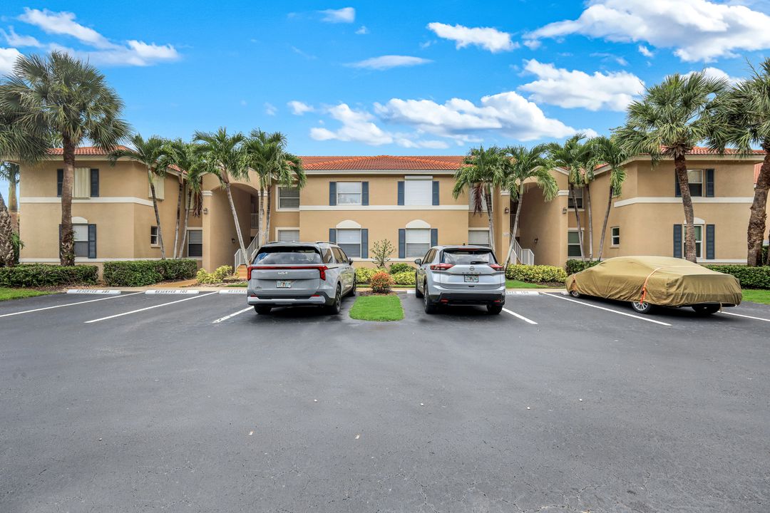 6384 Huntington Lakes Cir #103, Naples, FL 34119