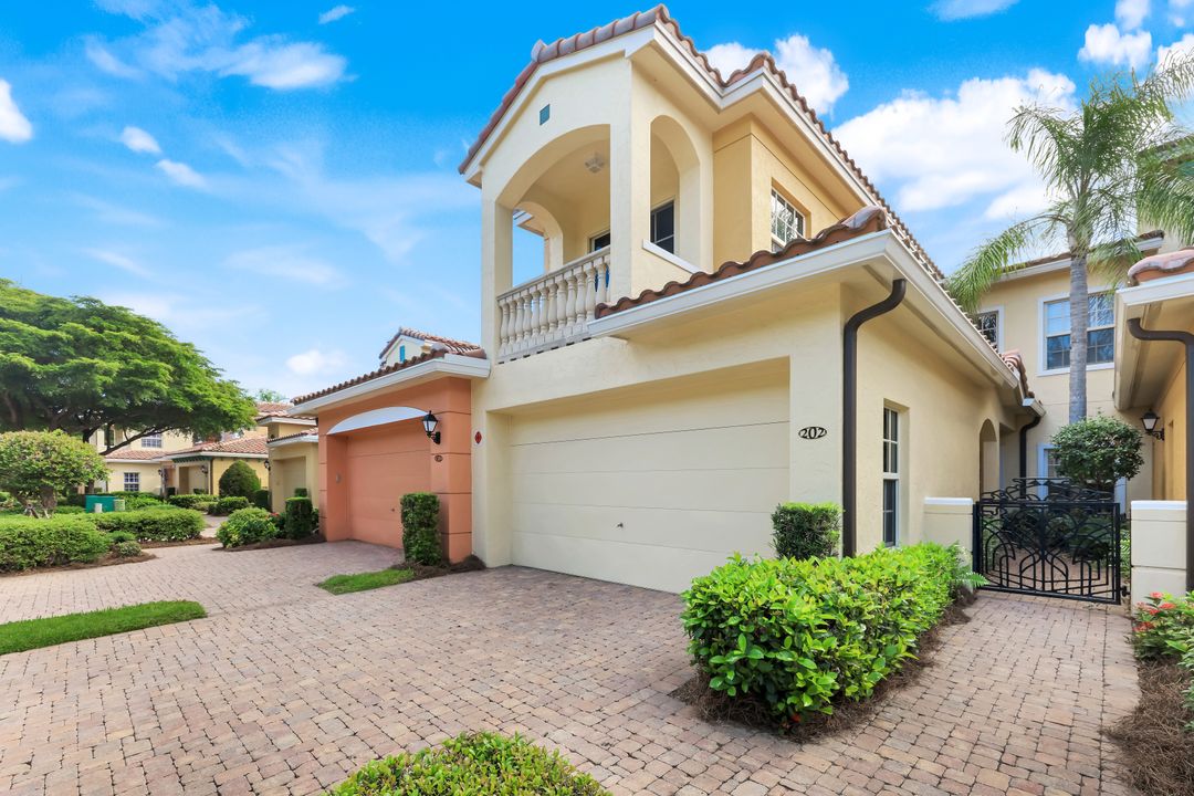 8533 Via Garibaldi Cir #202, Estero, FL 33928