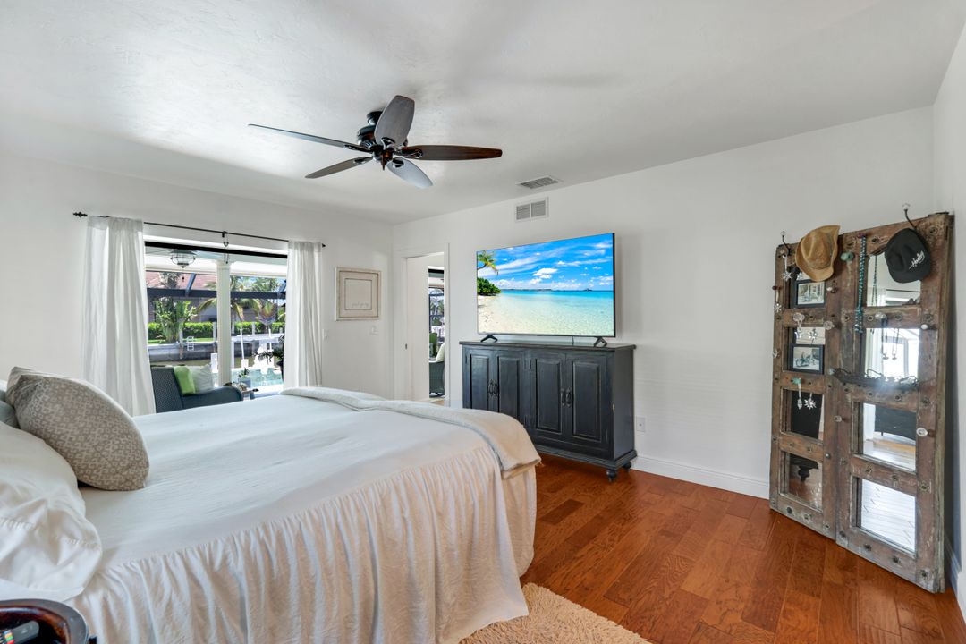 284 Polynesia Ct, Marco Island, FL 34145