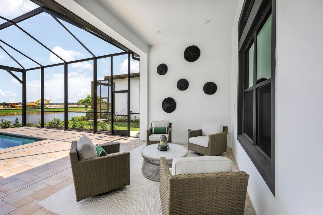 15572 Montello Ln, Naples, FL 34114