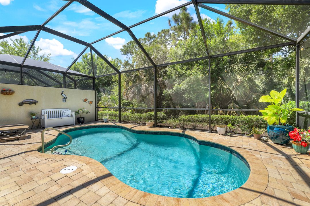 7113 Live Oak Dr, Naples, FL 34114