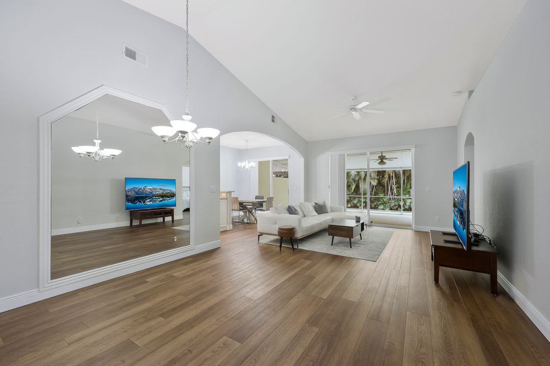 7416 Berkshire Pines Dr, Naples, FL 34104