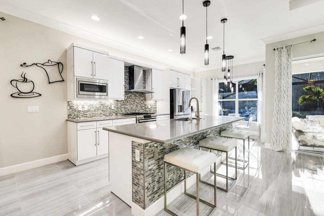 28560 Twain Dr, Bonita Springs, FL 34135