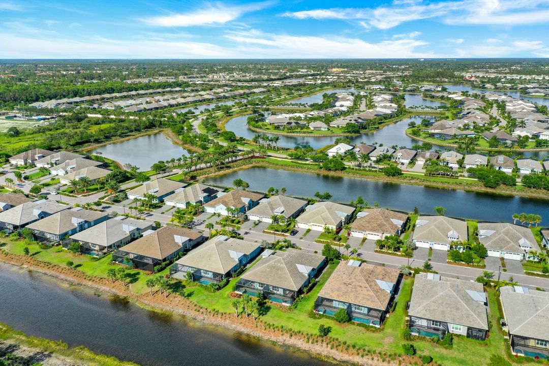 5879 Haiti Dr, Naples, FL 34112