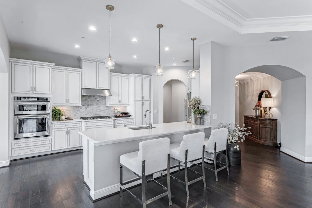 16452 Carrara Way #102, Naples, FL 34110