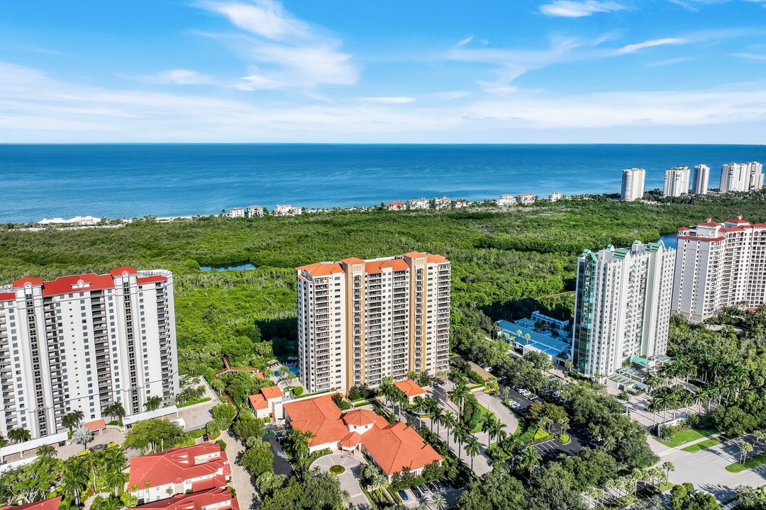 Pelican Bay Blvd, Pelican Bay, FL 34108