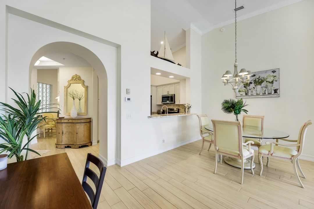 800 Breakaway Ln #203, Naples, FL 34108