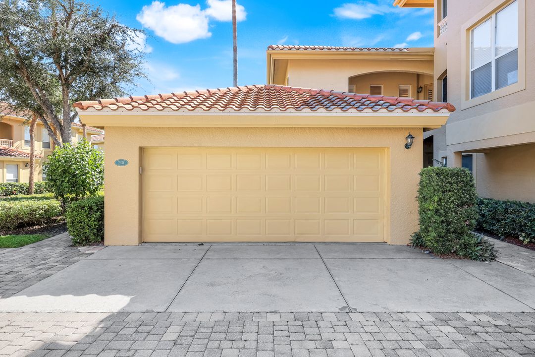 1840 Les Chateaux Blvd #4201, Naples, FL 34109
