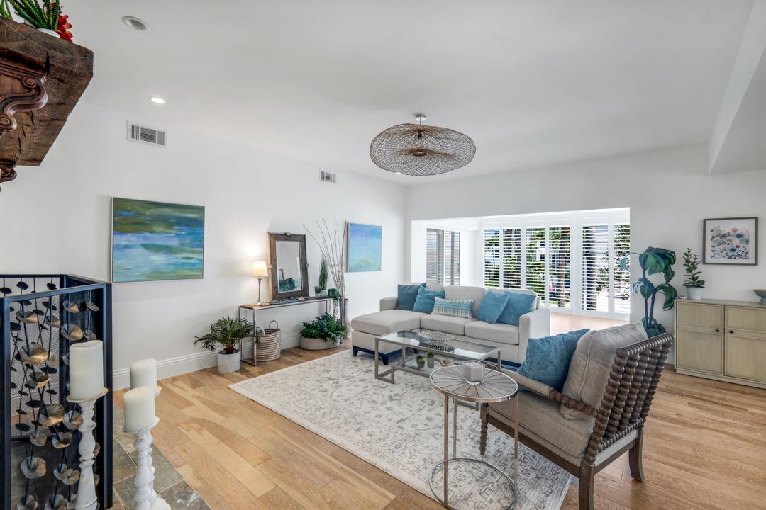 513 Lighthouse Way, Sanibel, FL 33957