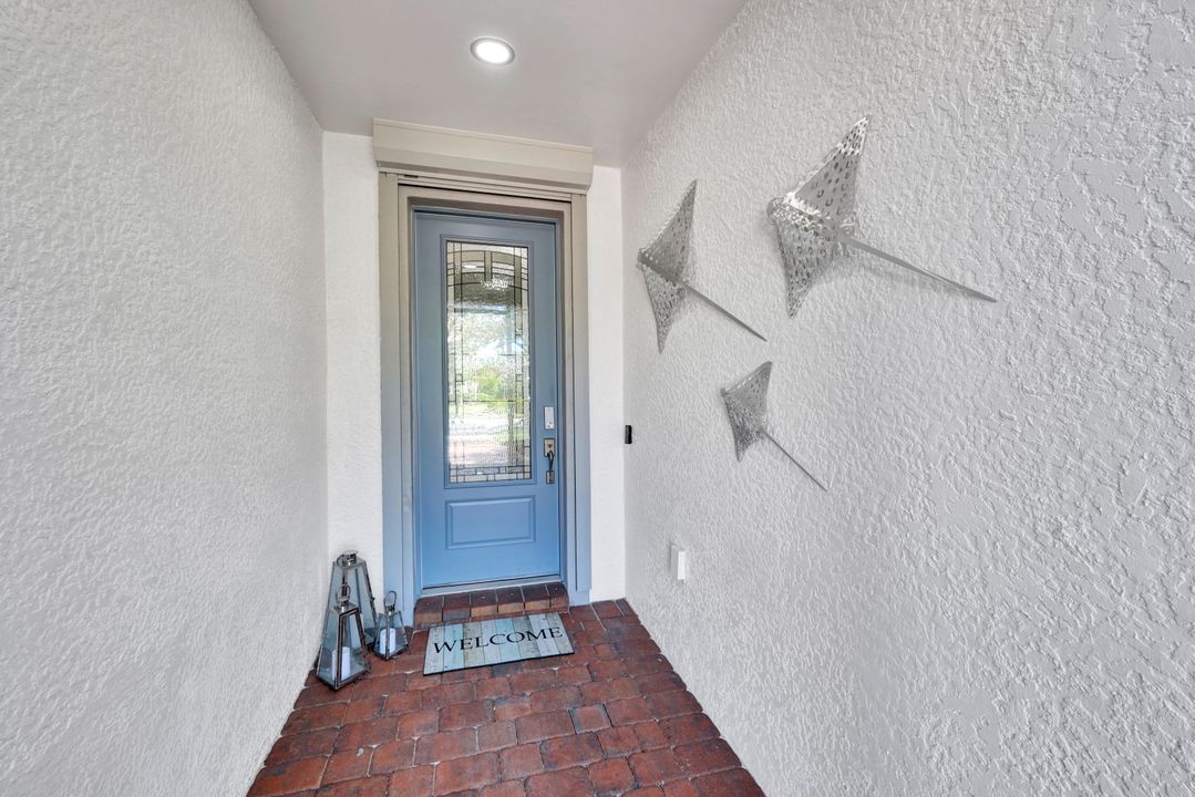 7460 Blackberry Dr, Naples, FL 34114