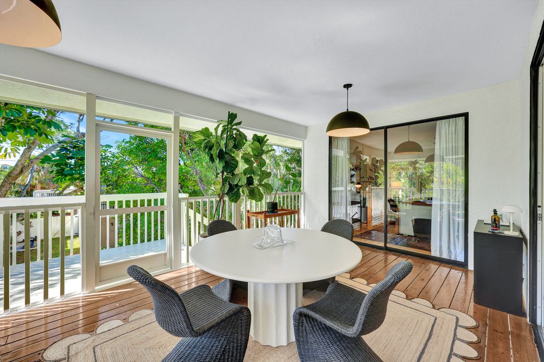 746 Park Ave, Naples, FL 34110