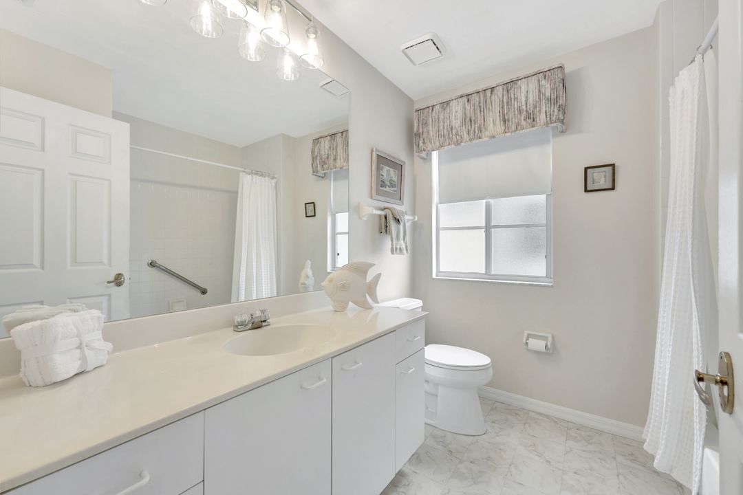 2861 Citrus Lake Dr #L201, Naples, FL 34109