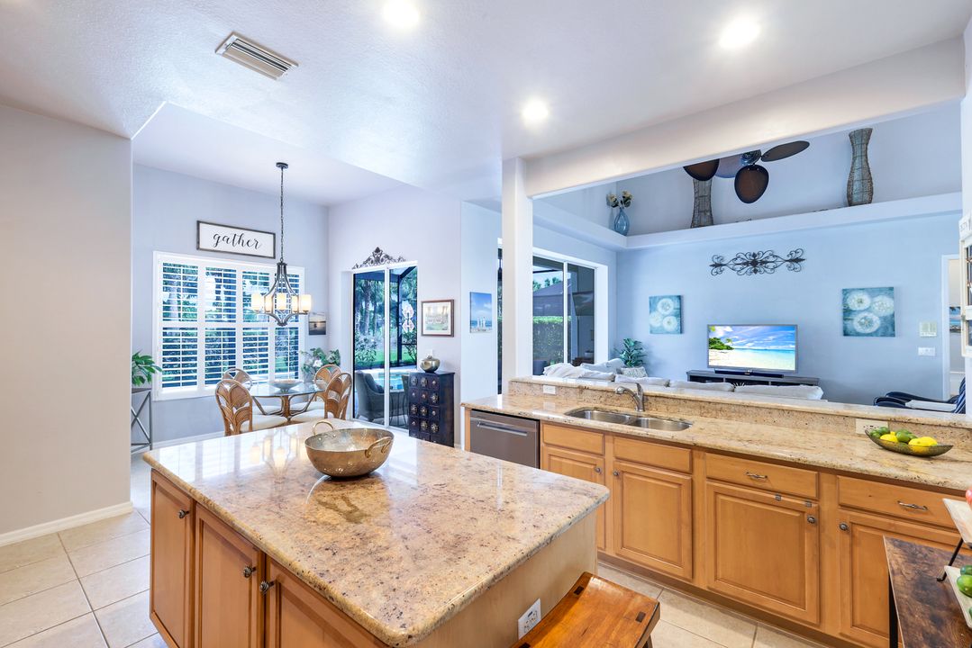 10049 St Moritz Dr, Miromar Lakes, FL 33913