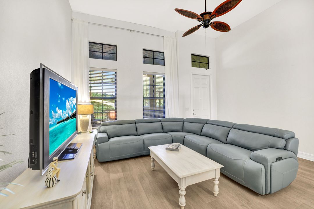 9115 Capistrano St S  #8207, Naples, FL 34113