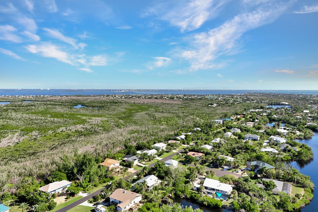 1737 Serenity Ln, Sanibel, FL 33957