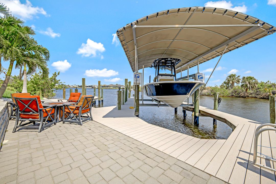 3213 NW 9th St, Cape Coral, FL 33993