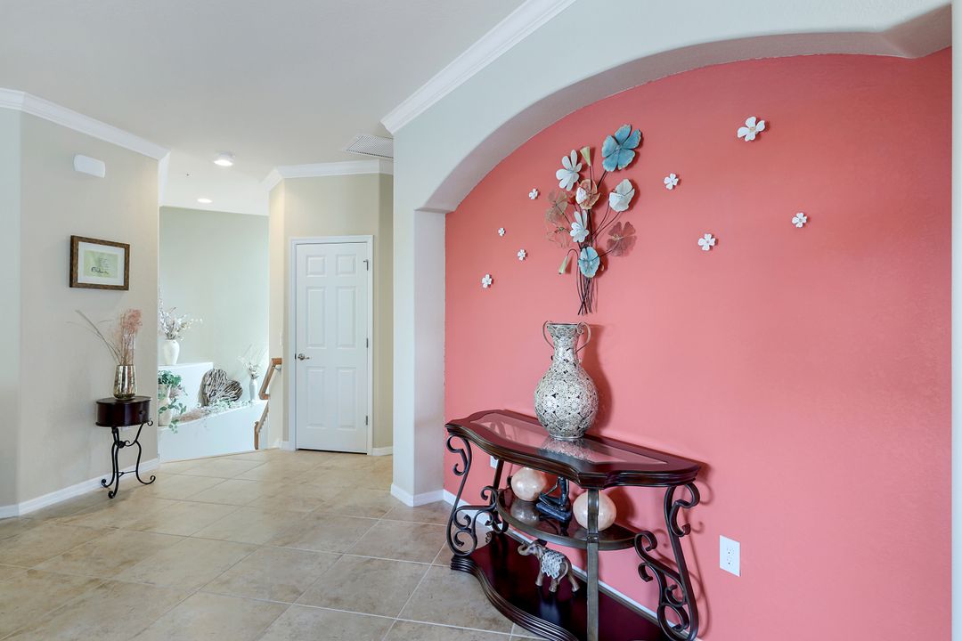 3153 Aviamar Cir #201, Naples, FL 34114