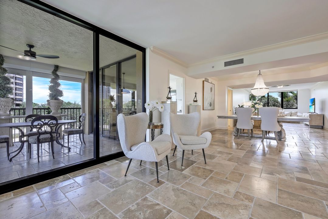 6597 Nicholas Blvd #306, Naples, FL 34108