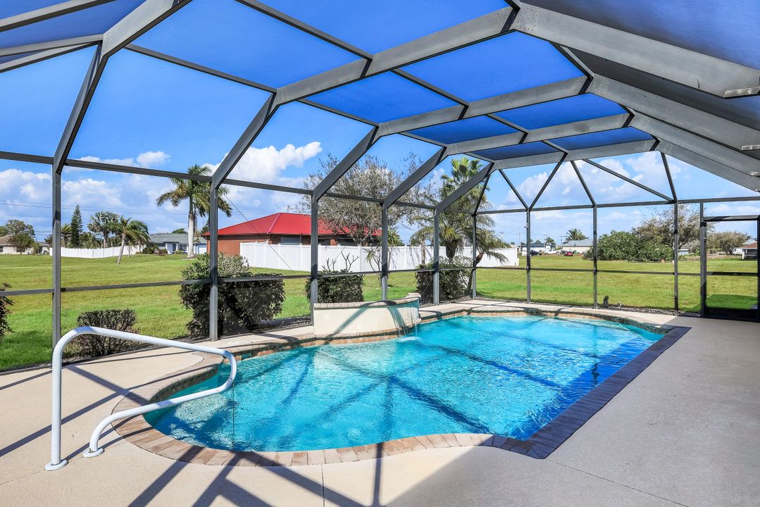 1207 NW 15th Terrace, Cape Coral, FL 33993
