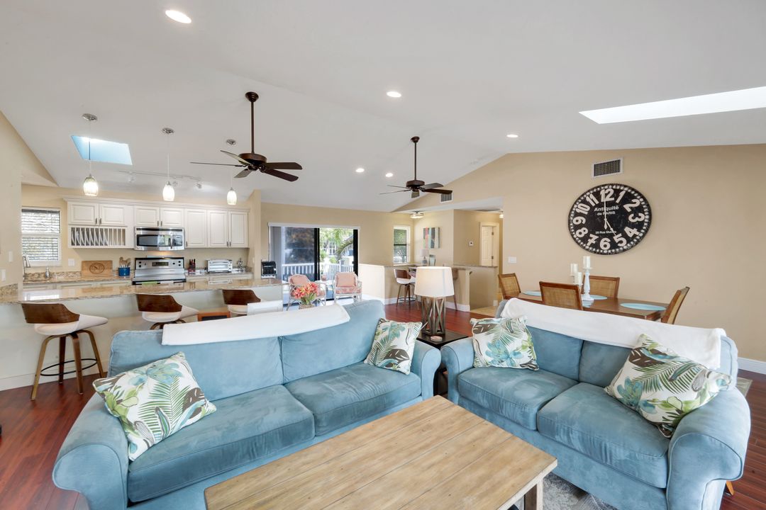 4741 Pembrooke Ln, Bonita Springs, FL 34134