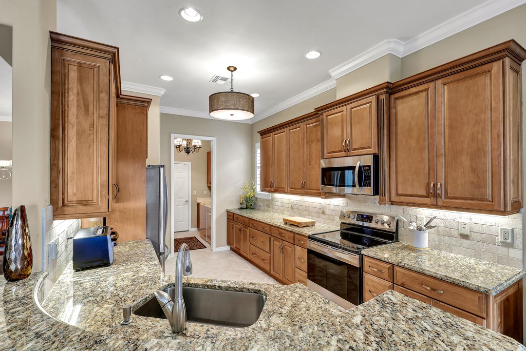 3567 Grand Cypress Dr, Naples, FL 34119