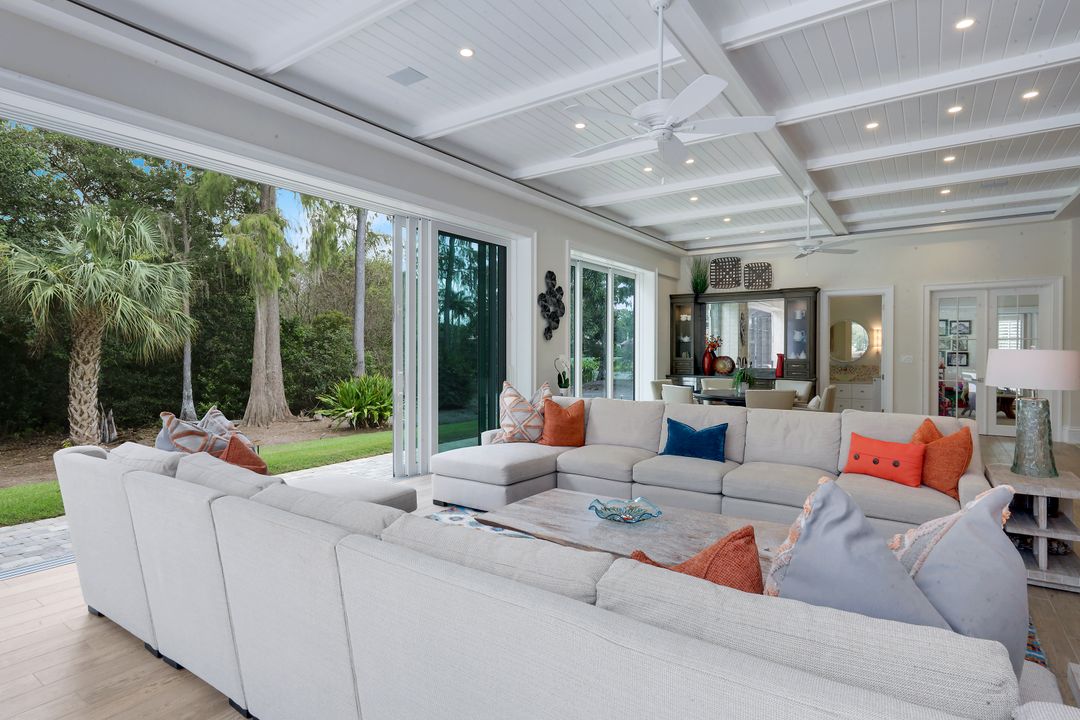 3150 Dahlia Way, Naples, FL 34105