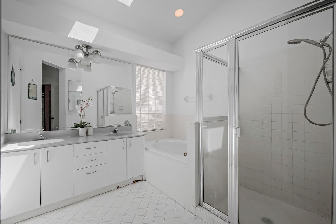 6785 Berwick Pl, Naples, FL 34104