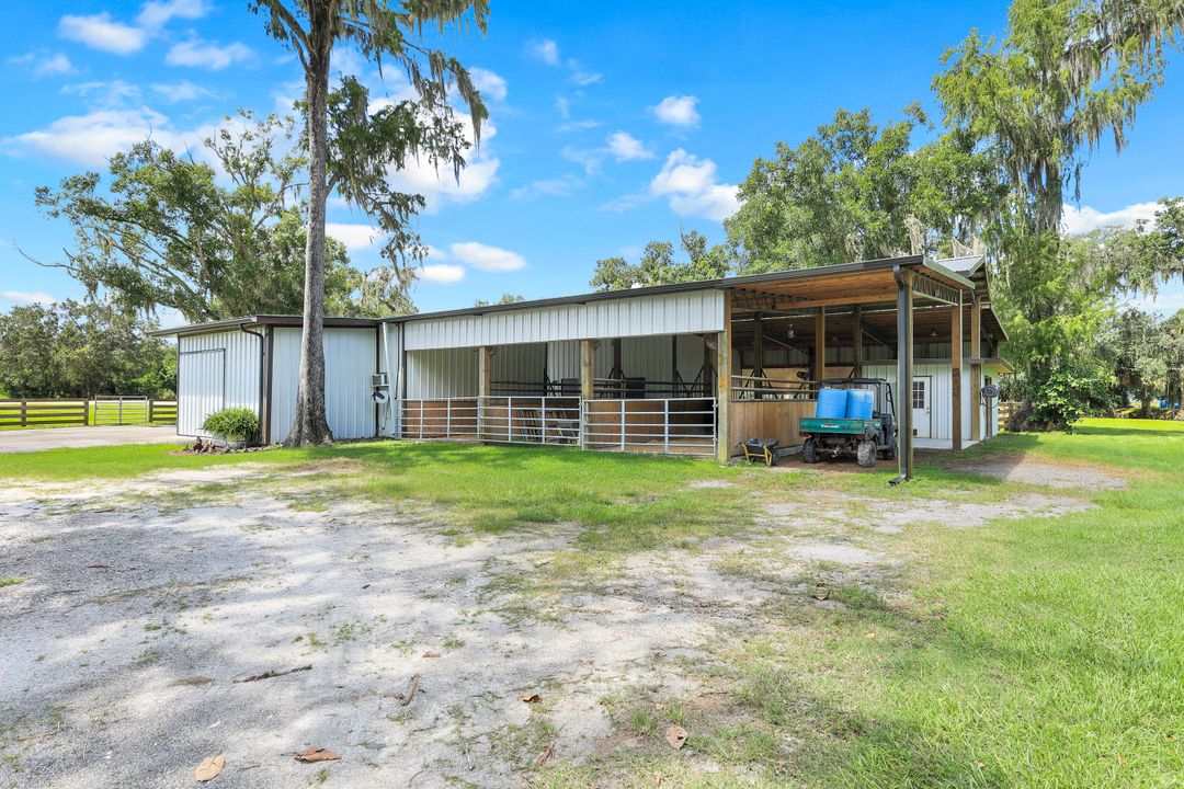 19080 Parkinson Rd, Alva, FL 33920