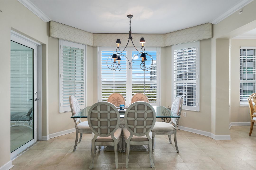 315 Dunes Blvd #707, Naples, FL 34110