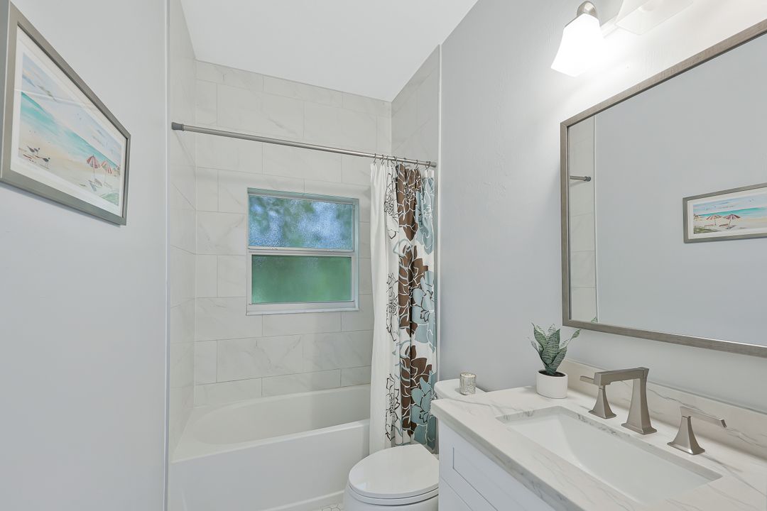 3892 14th St N, Naples, FL 34103