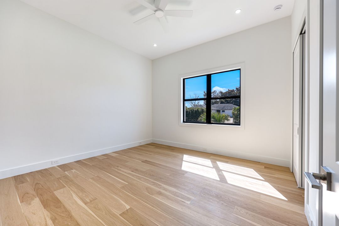 1381 Trail Terrace Dr, Naples, FL 34103