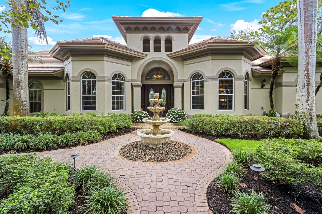 12099 Collier's Reserve Dr, Naples, FL 34110