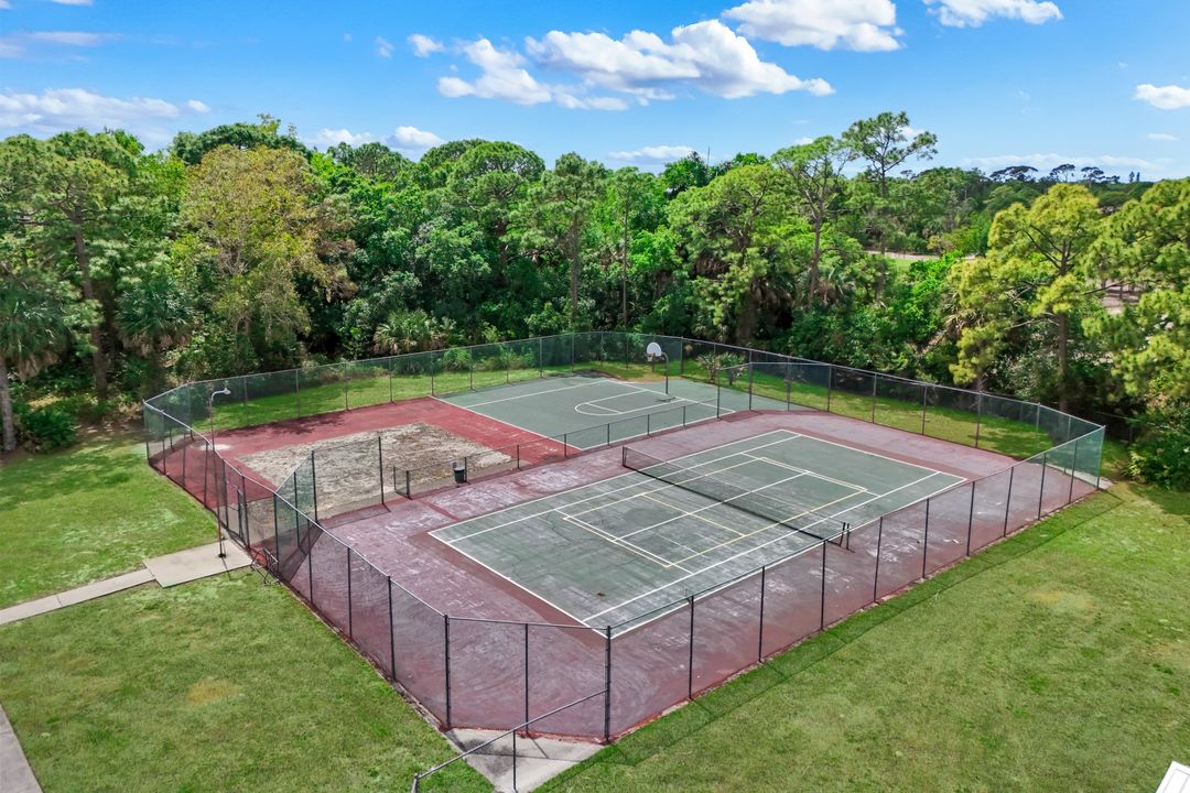 26896 Spanish Gardens Dr, Bonita Springs, FL 34135