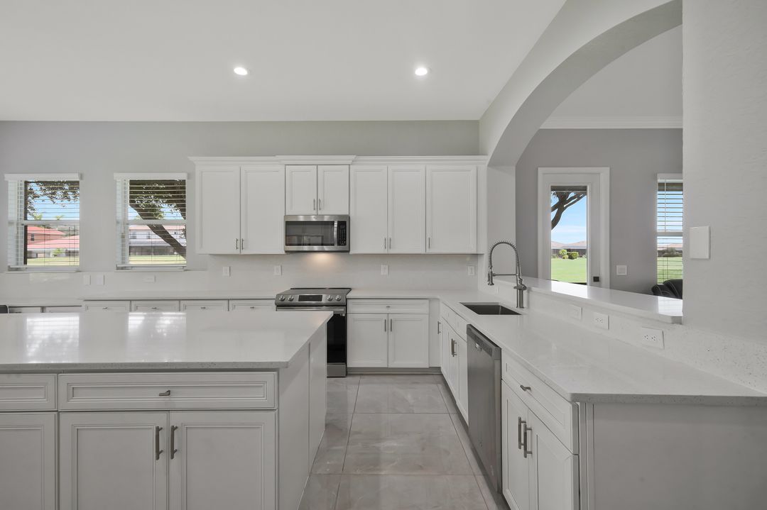1711 Sarazen Pl, Naples, FL 34120