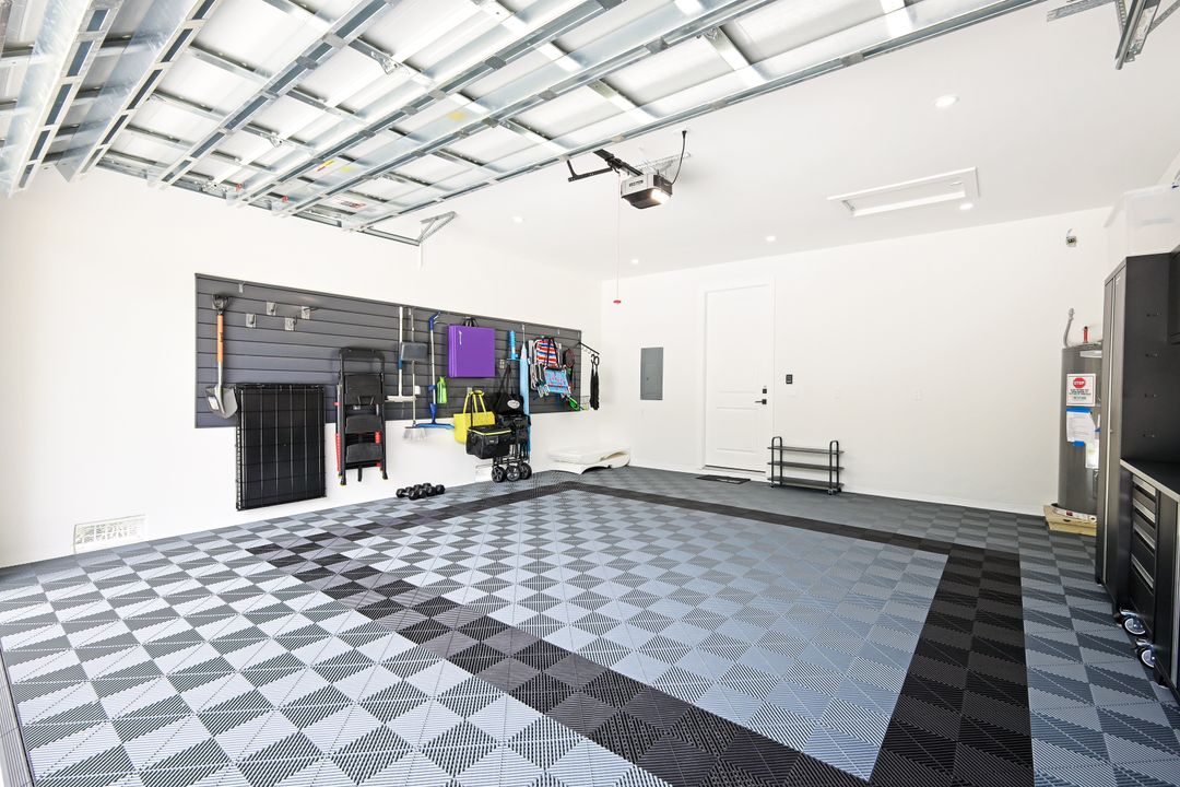 60 Liberty Ln, Naples, FL 34112