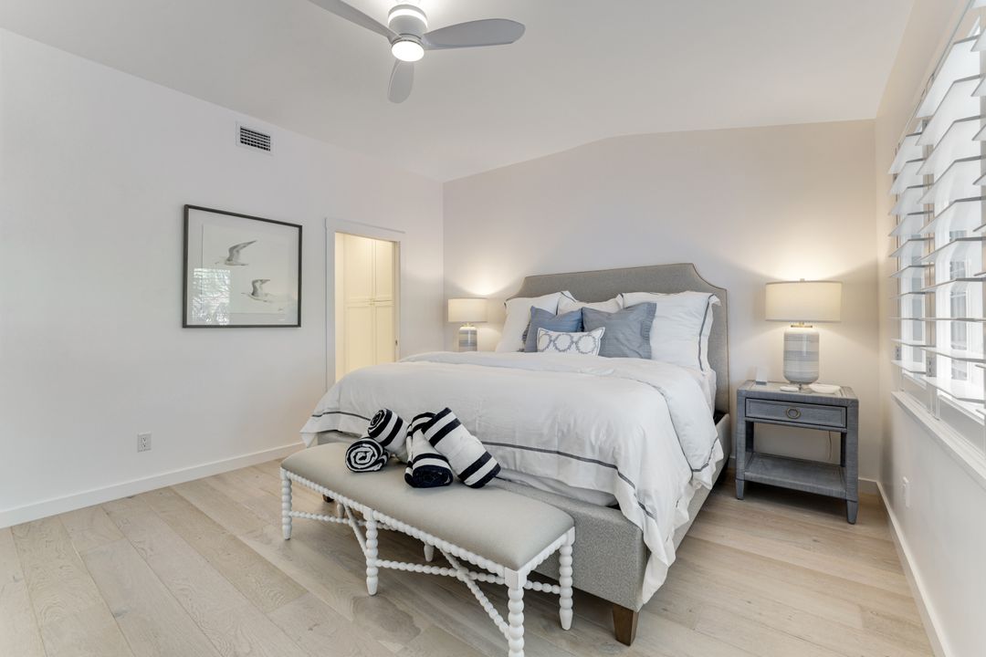 8345 Excalibur Cir #M4, Naples, FL 34108